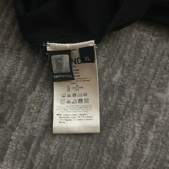 FENDI top (UNISEX)